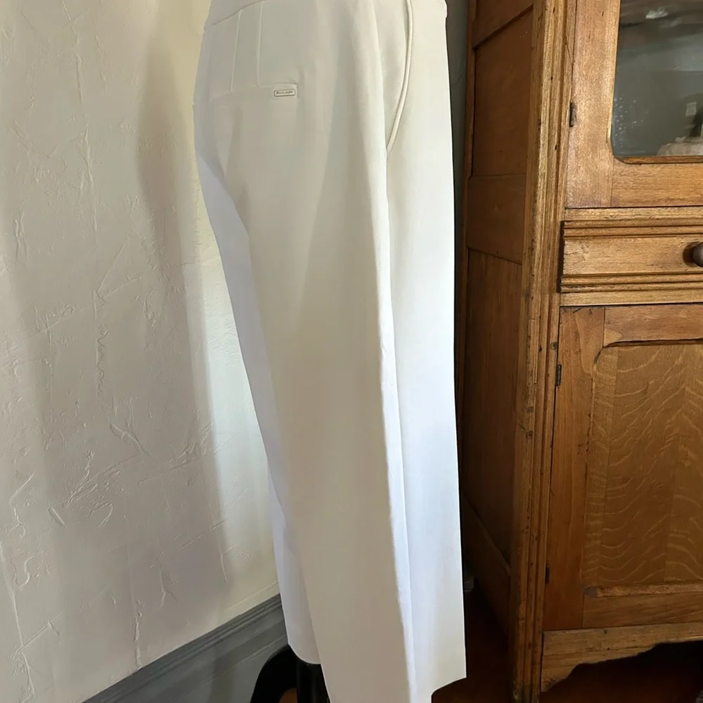 NWOT Wide Leg Crepe Capris in Winter White - Picture 8 of 12
